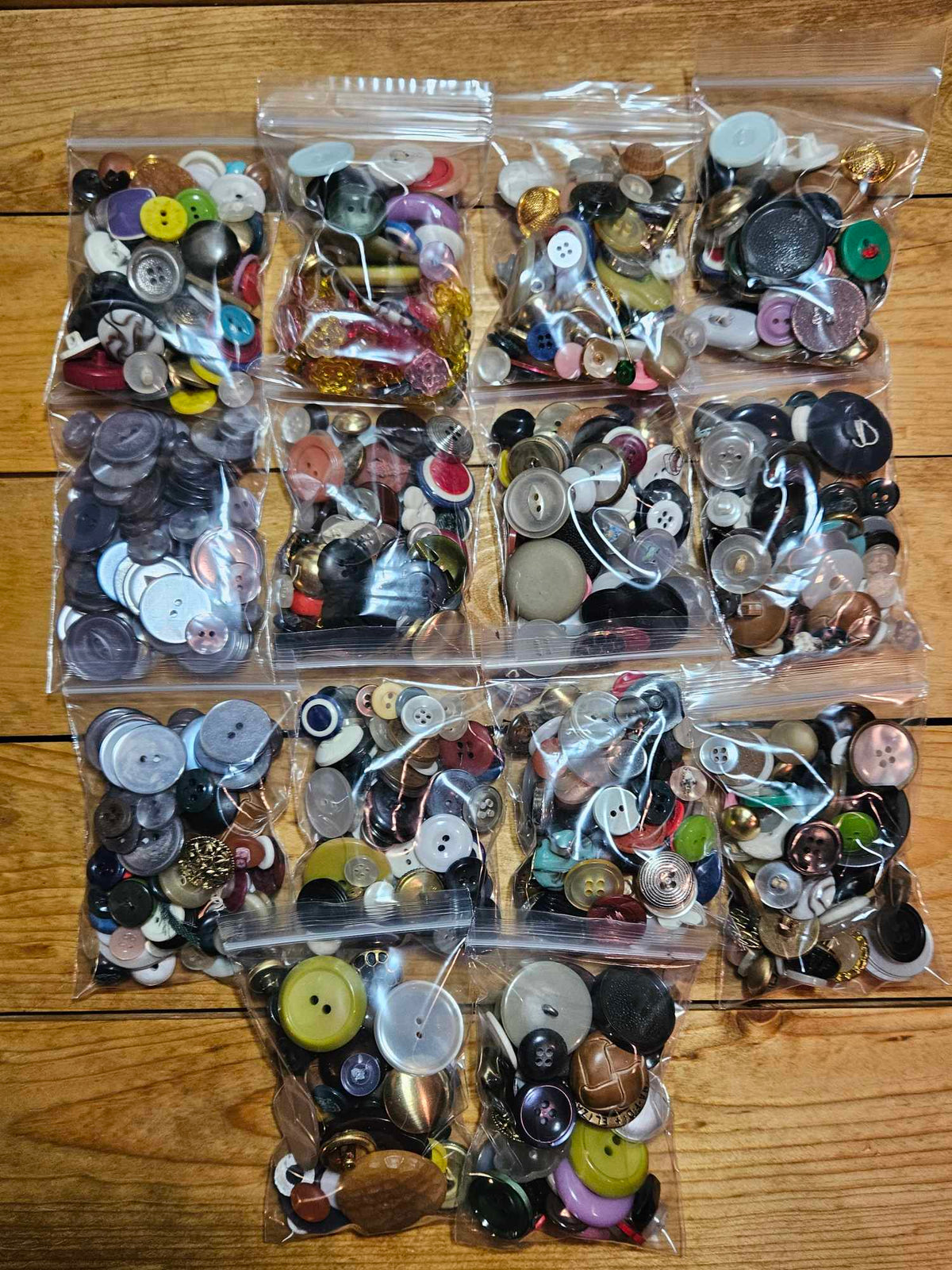 Farmhouse Flossies ~ Vintage Buttons